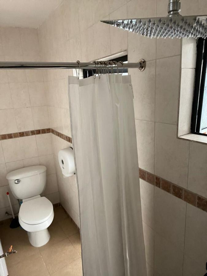 Hostal Luna 49 كويريتارو المظهر الخارجي الصورة